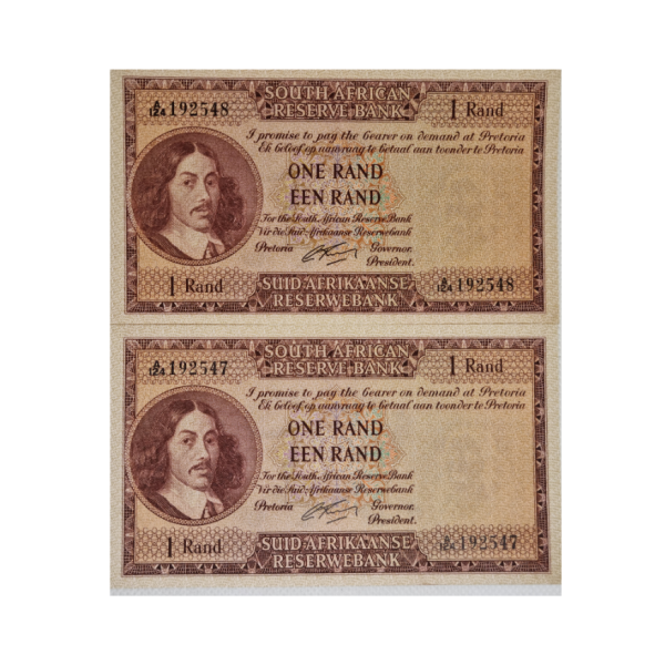 South African Reserve Bank One Rand 1962 Eng/Afr S/N: A124/192547-192548 in sequence, UNC